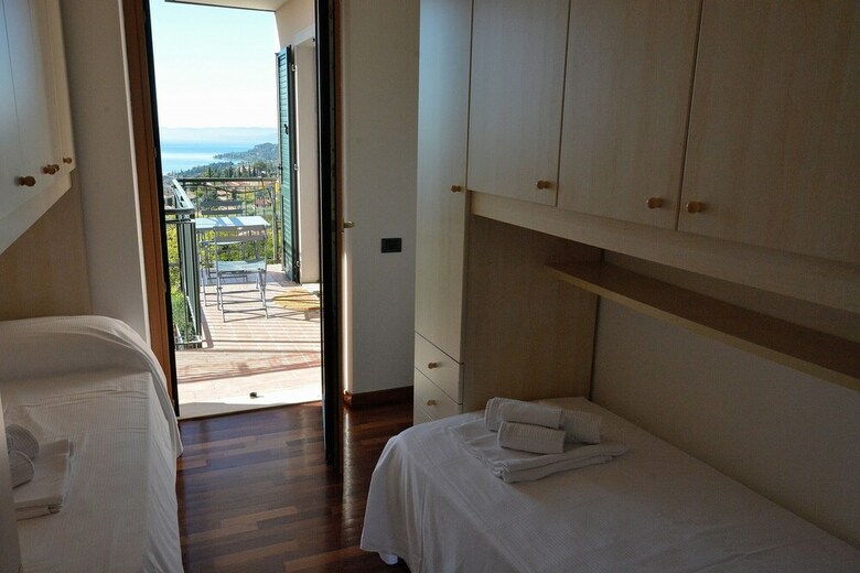 Apartment Montegolo Four With Pool And Lake View