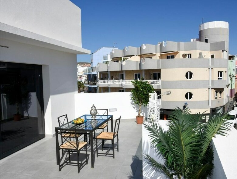 Apartamentos Pura Vida Beach Suites