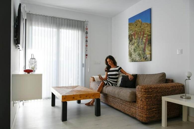 Apartamentos Pura Vida Beach Suites