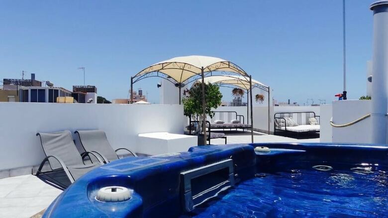 Apartamentos Pura Vida Beach Suites