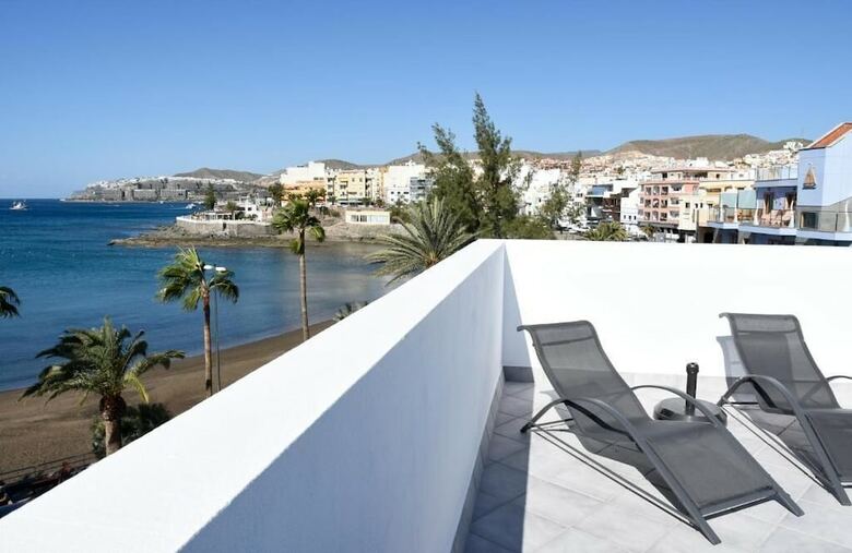 Apartamentos Pura Vida Beach Suites