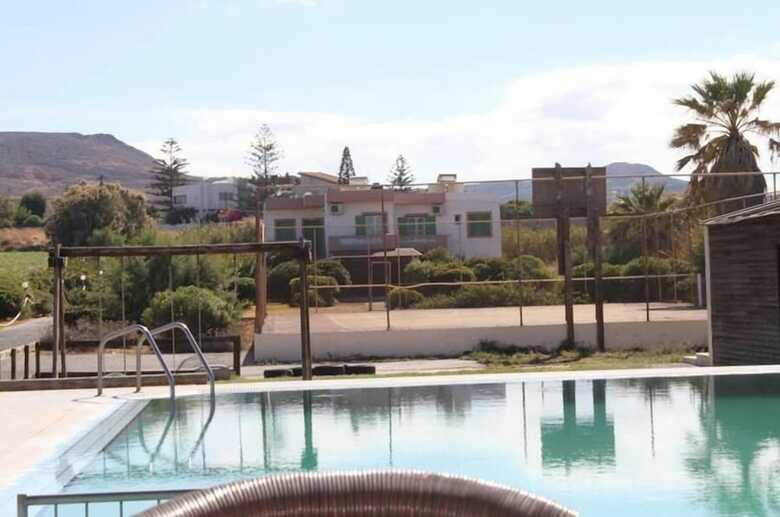 Divina Apartments  By Checkin