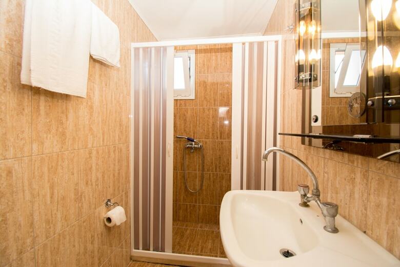 Divina Apartments  By Checkin