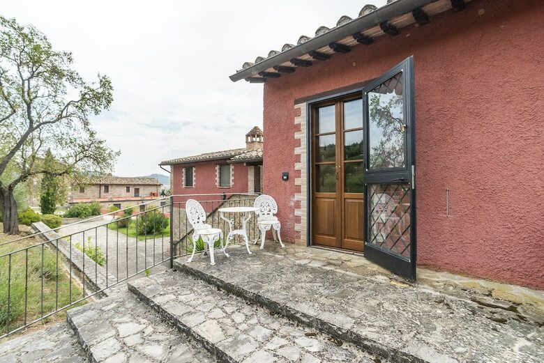 Agroturismo Agriturismo Le Case Rosse Di Montebuono