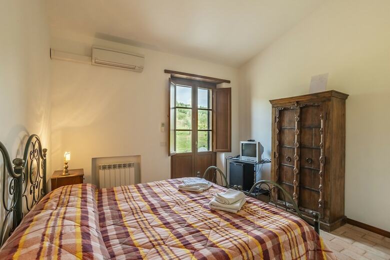 Agroturismo Agriturismo Le Case Rosse Di Montebuono