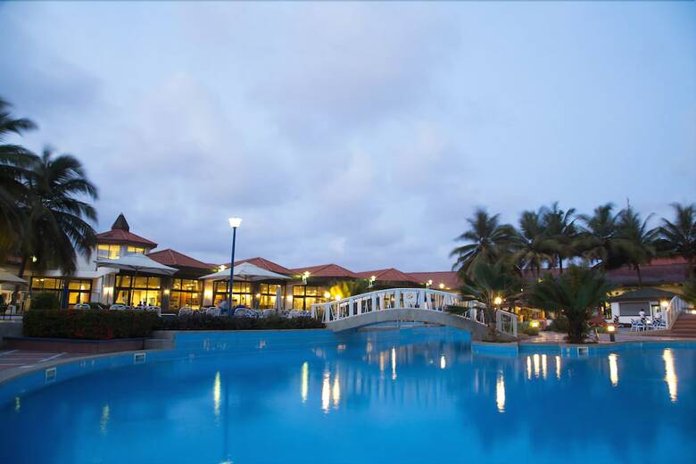 La Palm Royal Beach Hotel