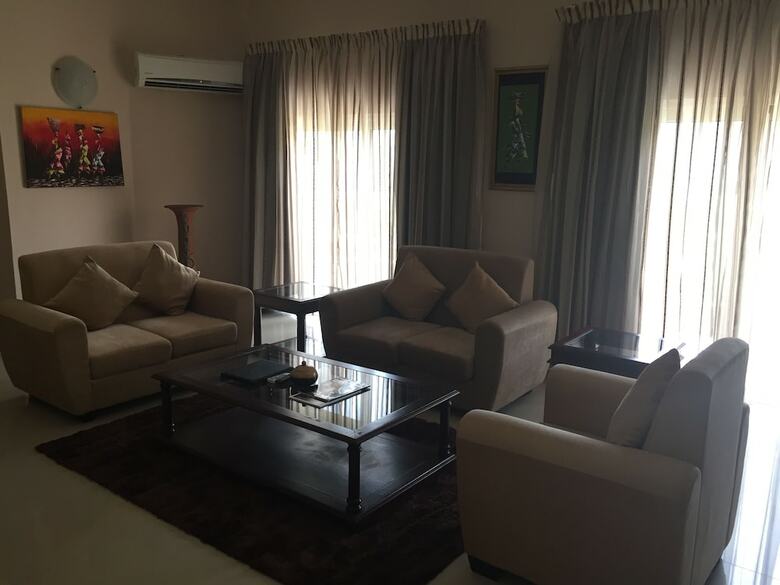 La Palm Royal Beach Hotel