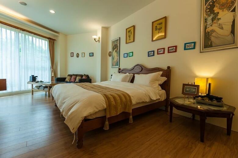Tree Lake B&B
