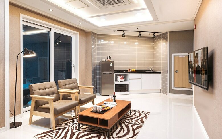 Yeosu Paradise Spa Pension
