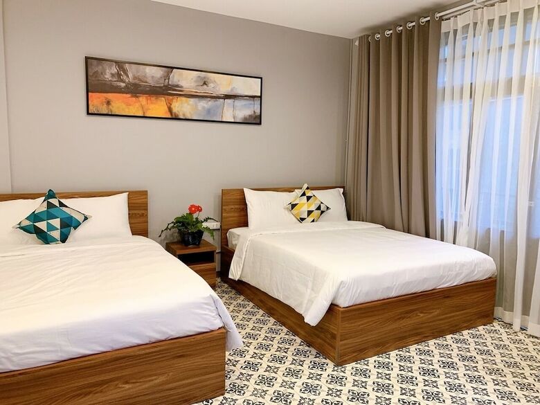 Hostal Panuka House & Cafe Bistro