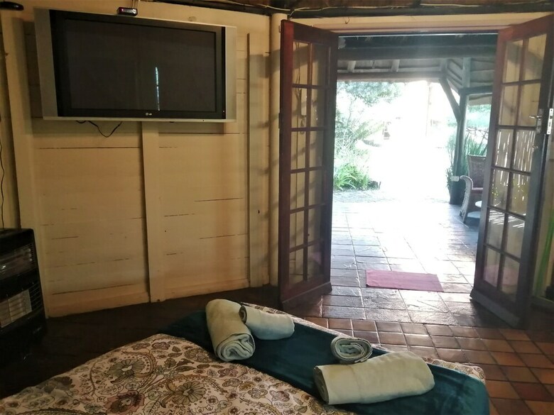 Bed & Breakfast Ikamu's Lodge