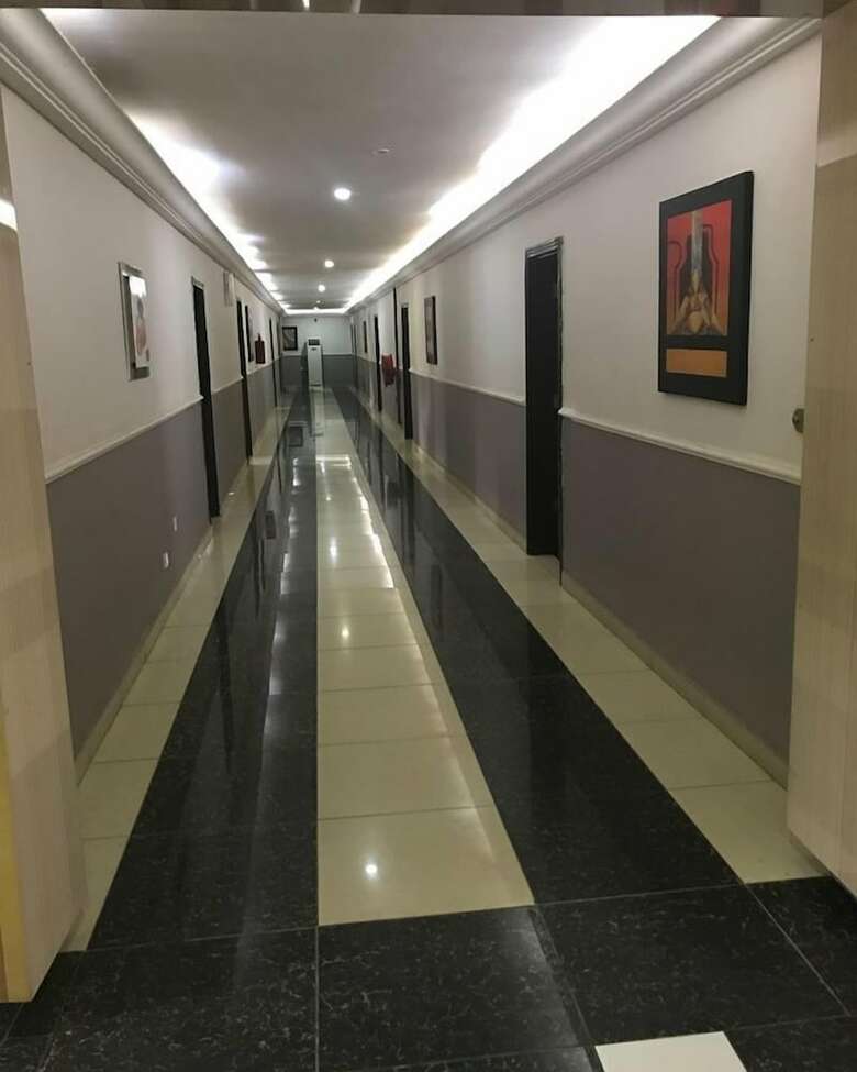 Randekhi Royal Hotel - Gold Wing