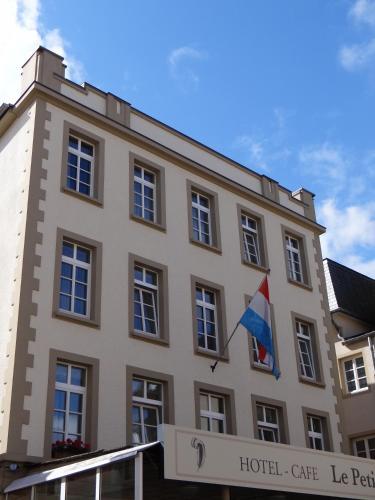 Hotel Le Petit Poete