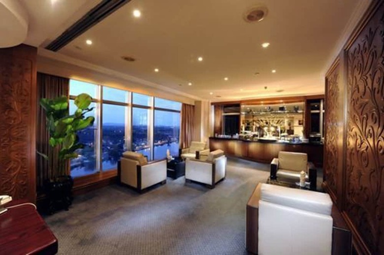 Riverside Majestic Hotel