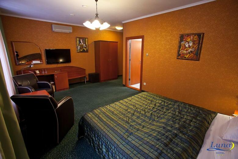 Luna Hotel