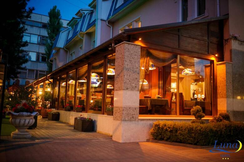 Luna Hotel