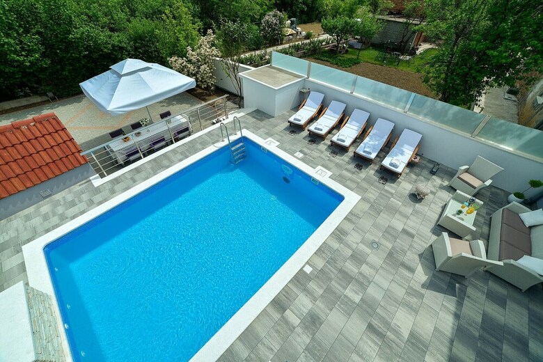 Luxury Holiday House Sinj