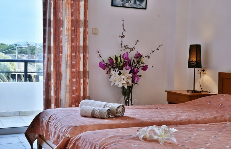 Nirevel Apartments