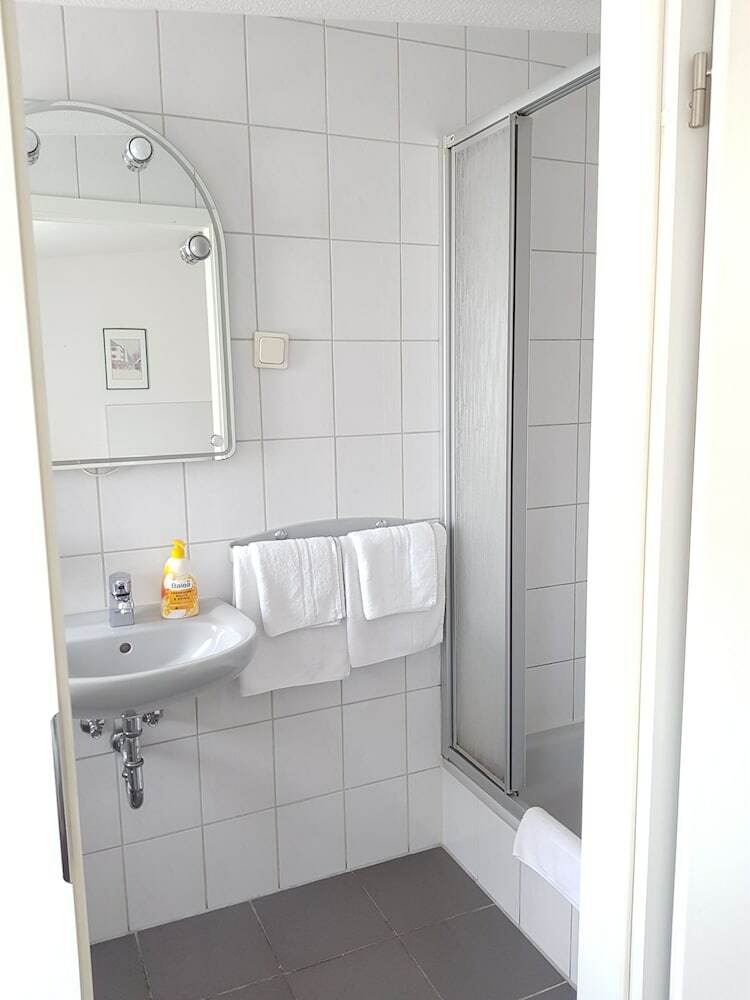 Hotel - Pension - Weller