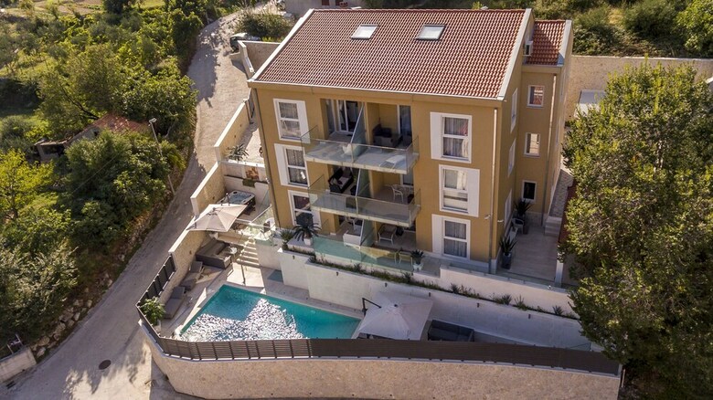 Apartamentos Luxury Suites