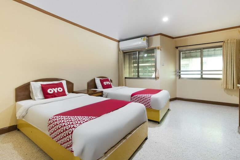 Oyo 702 Chaiyaphruk Grand Hotel