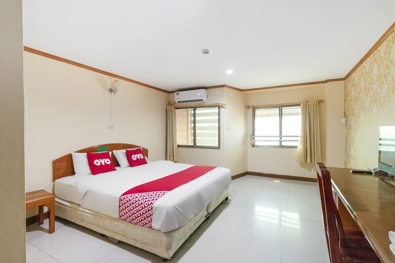 Oyo 702 Chaiyaphruk Grand Hotel