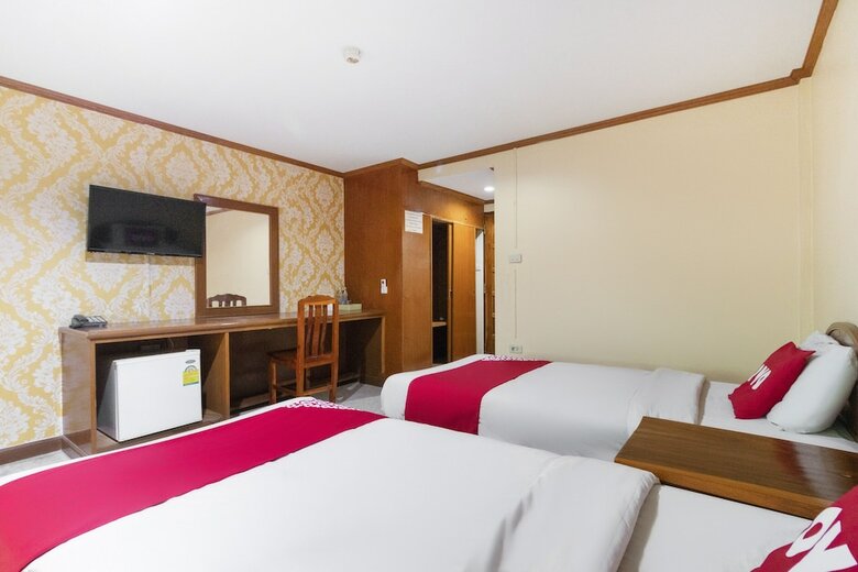 Oyo 702 Chaiyaphruk Grand Hotel