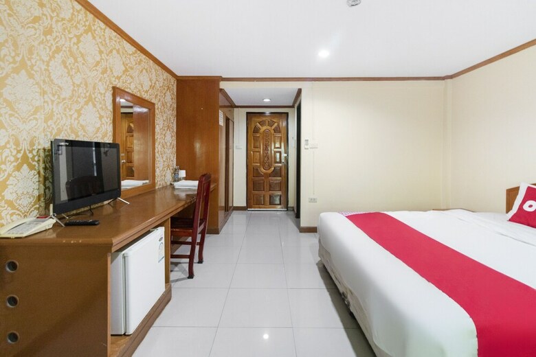Oyo 702 Chaiyaphruk Grand Hotel