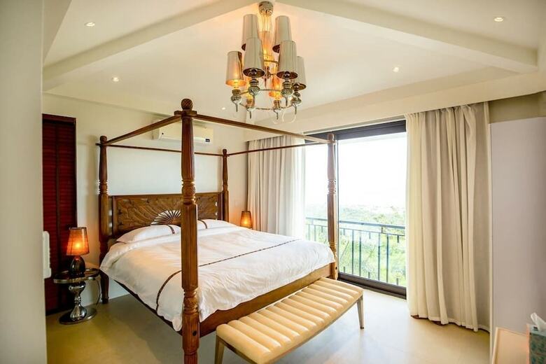 Villa Navy Hill Resort