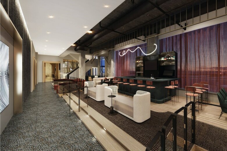Renaissance Milwaukee West Hotel
