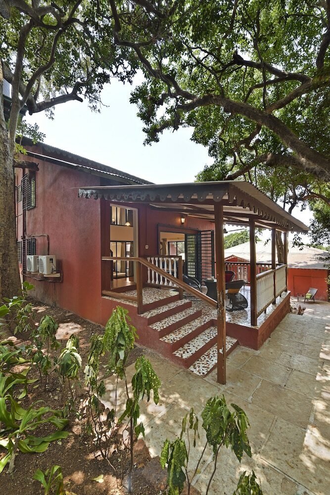 Hotel Radha Cottage