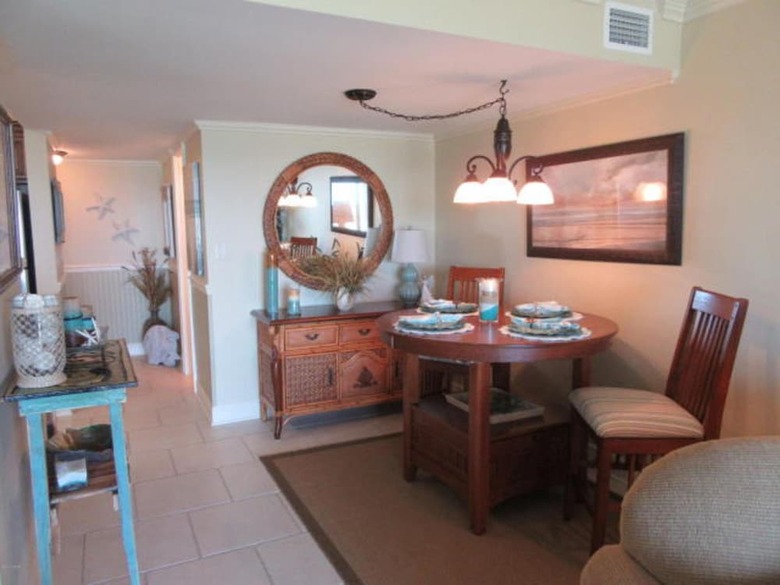 Hotel Mariner East Beach Resort Unit: 108 By Forehand Rentals