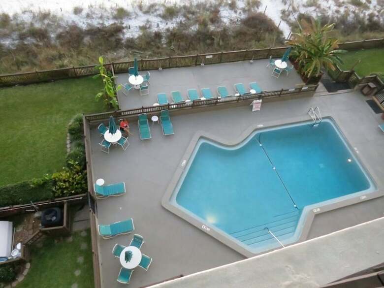 Hotel Mariner East Beach Resort Unit: 108 By Forehand Rentals