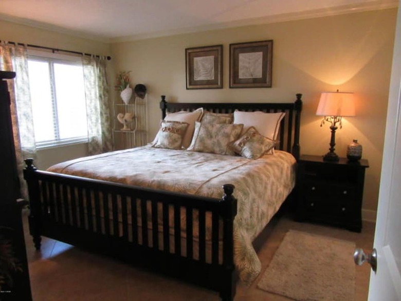 Hotel Mariner East Beach Resort Unit: 108 By Forehand Rentals