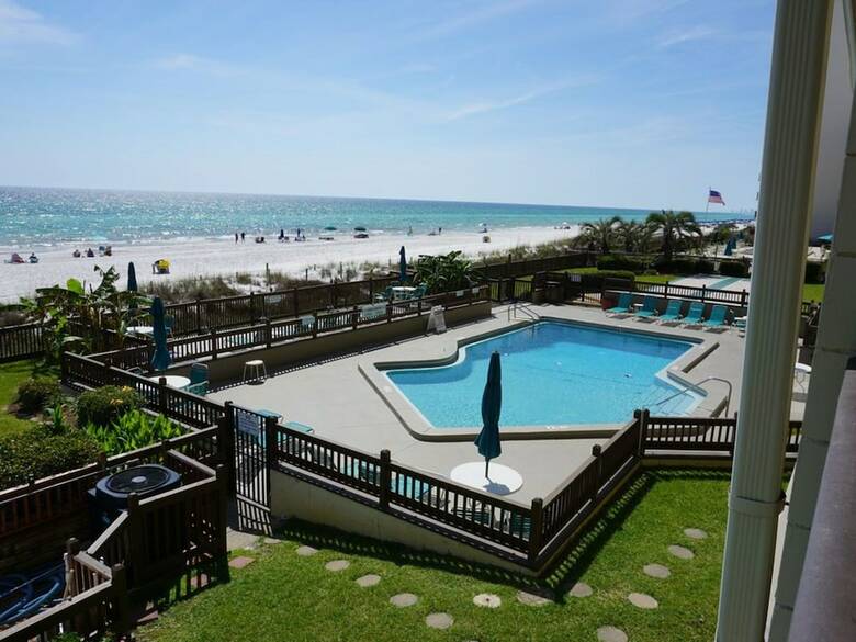 Hotel Mariner East Beach Resort Unit: 108 By Forehand Rentals
