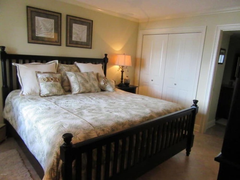 Hotel Mariner East Beach Resort Unit: 108 By Forehand Rentals