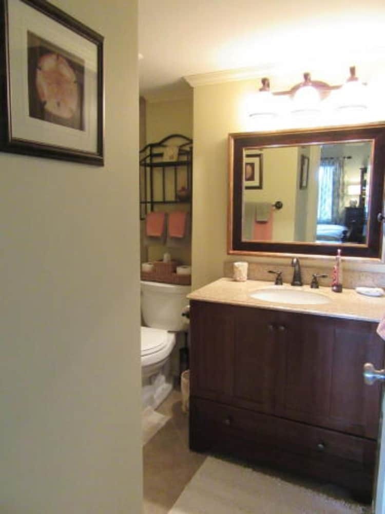 Hotel Mariner East Beach Resort Unit: 108 By Forehand Rentals