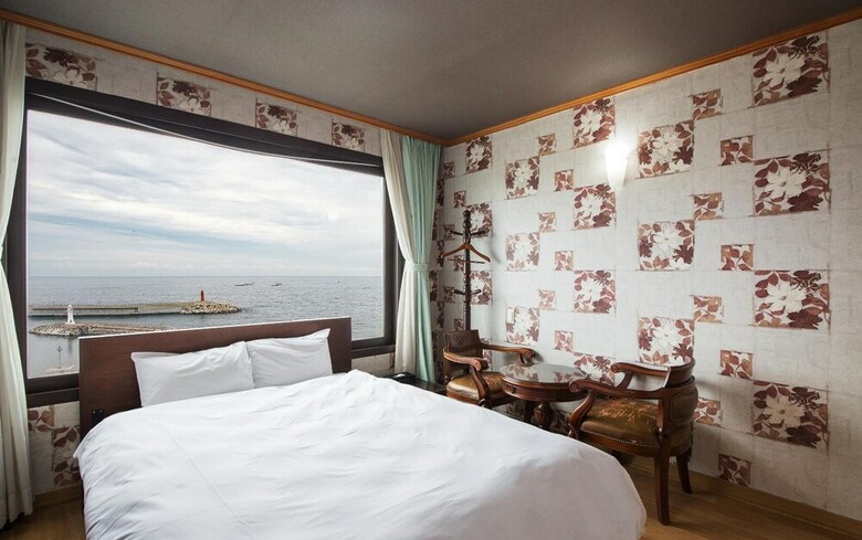 Hotel Benikea Mountain And Sea Sokcho