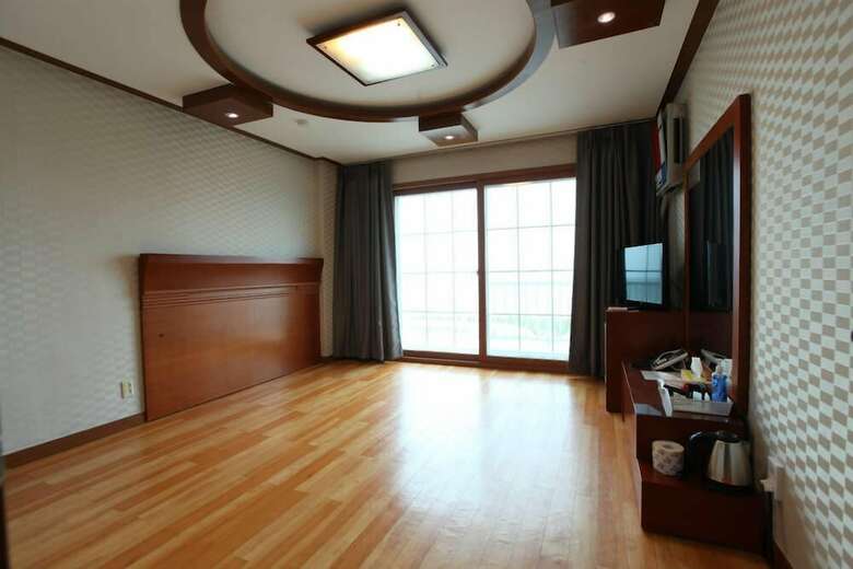 Hotel Benikea Mountain And Sea Yangyang