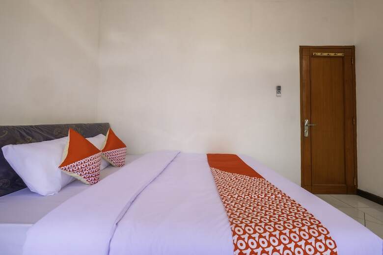 Hotel Oyo 2728 Sinulingga Residence