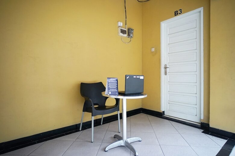 Hostal Spot On 2729 Marzan Syariah Guest House