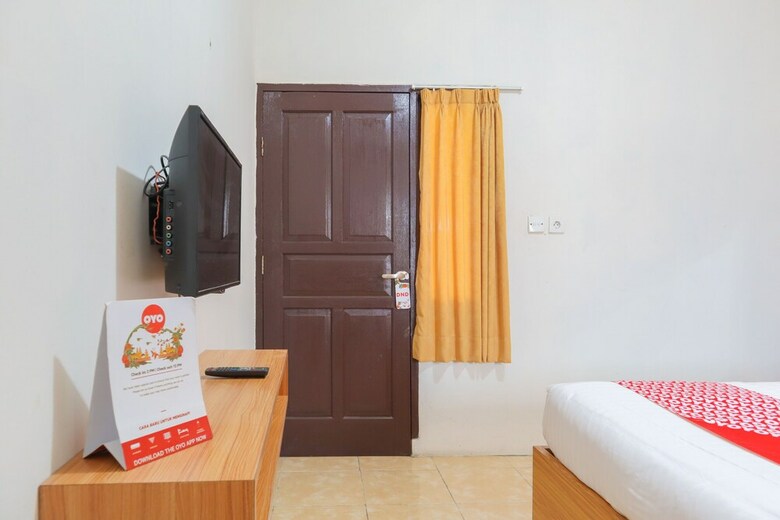 Hostal Assirot Residence
