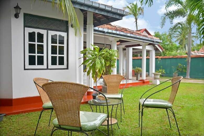 Hotel Royal Waves Negombo