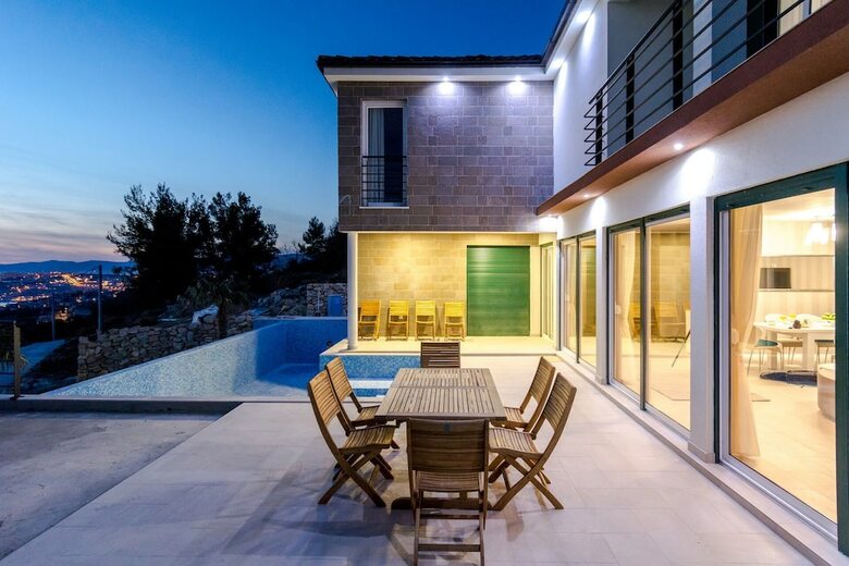 Luxury Villa White Velvet With Pool