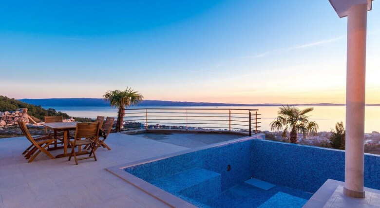 Luxury Villa White Velvet With Pool