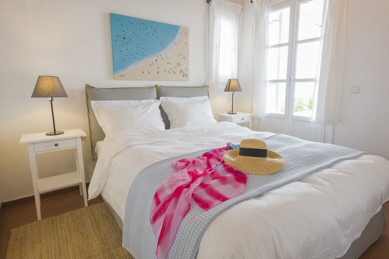 Mykonos Psarrou Villa For 18 Persons By Villarentalsgr