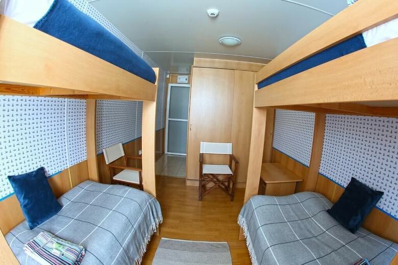 Yachter Club Modr� ?ajka