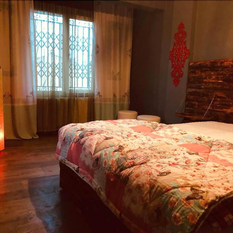 Hostal Zirkon Suit Otel