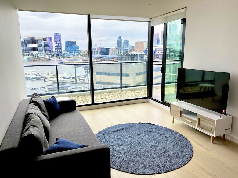 Jc Waterfront Apartments Collins Wharf