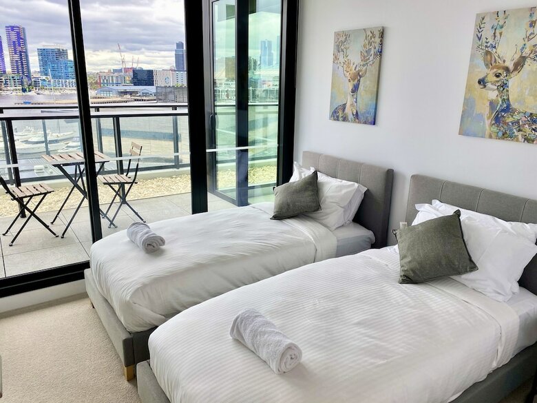 Jc Waterfront Apartments Collins Wharf